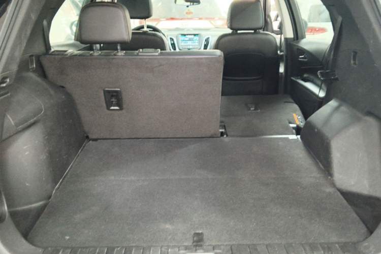Used Chevrolet Equinox 2019 535T Automatic Chijie Edition China VI Trunk