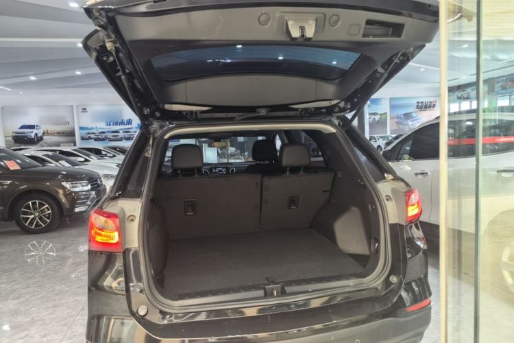 Used Chevrolet Equinox 2019 535T Automatic Chijie Edition China VI Trunk