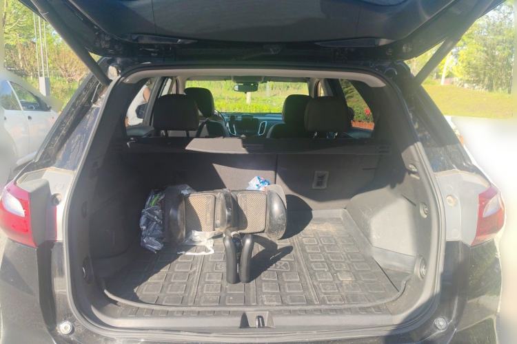 Used Chevrolet Equinox 2019 Redline 550T Automatic All-Wheel-Drive RS Model China VI Standard Trunk