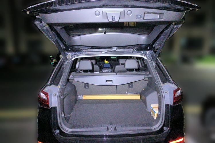 Used Chevrolet Equinox 2019 535T Automatic YuJie Edition China VI Trunk
