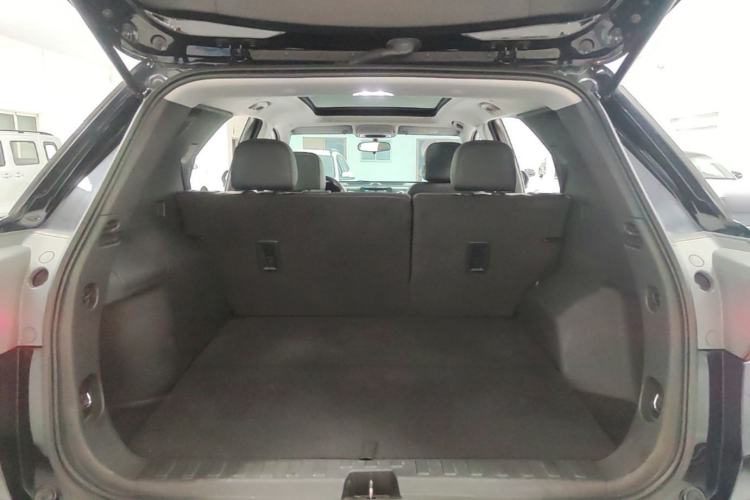 Used Chevrolet Equinox 2019 535T Automatic Chijie Edition China VI Trunk