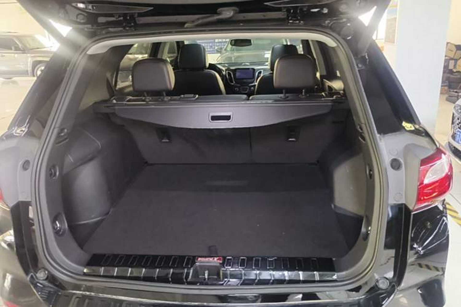 Used Chevrolet Equinox 2019 Redline 550T Automatic All-Wheel-Drive Trailblazer RS China VI Standard Trunk