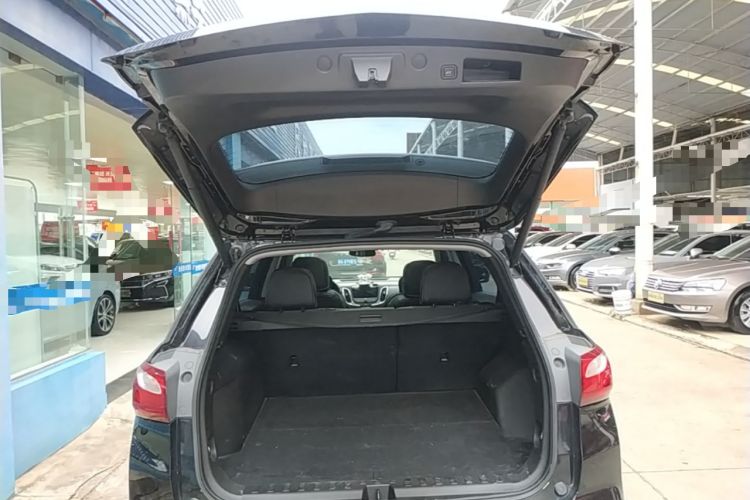 Used Chevrolet Equinox 2019 535T Automatic YuJie Edition China VI Trunk