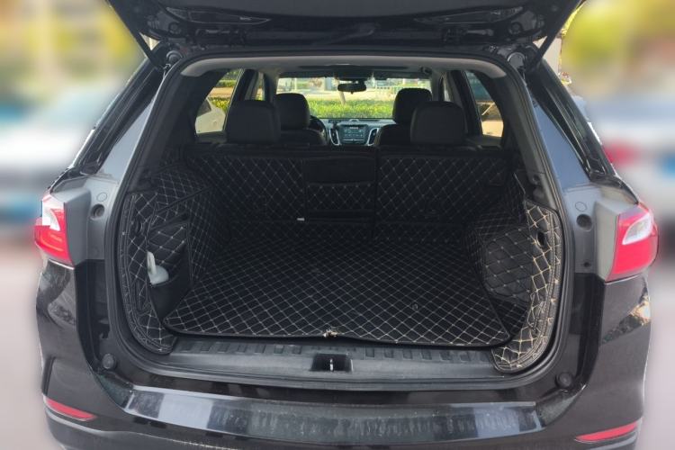 Used Chevrolet Equinox 2019 535T Automatic Chijie Edition China VI Trunk