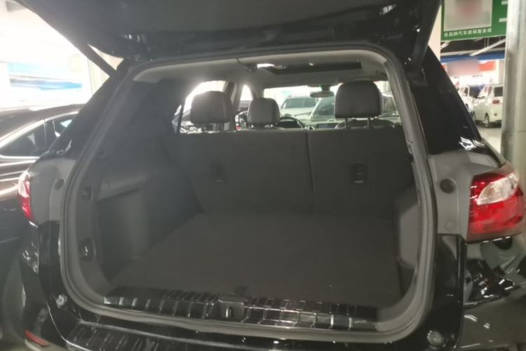 Used Chevrolet Equinox 2019 Redline 550T Automatic All-Wheel-Drive RS Model China V Standard Trunk