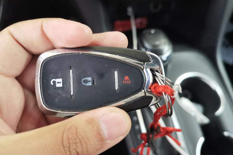 Used Chevrolet Equinox 2019 535T Automatic Chijie Edition China V Standard Vehicle Key