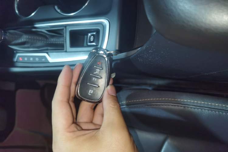 Used Chevrolet Equinox 2019 535T Automatic YuJie Edition China VI Vehicle Key