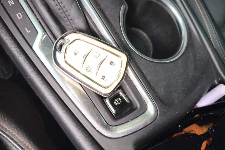 Used Chevrolet Equinox 2019 535T Automatic Chijie Edition China VI Vehicle Key