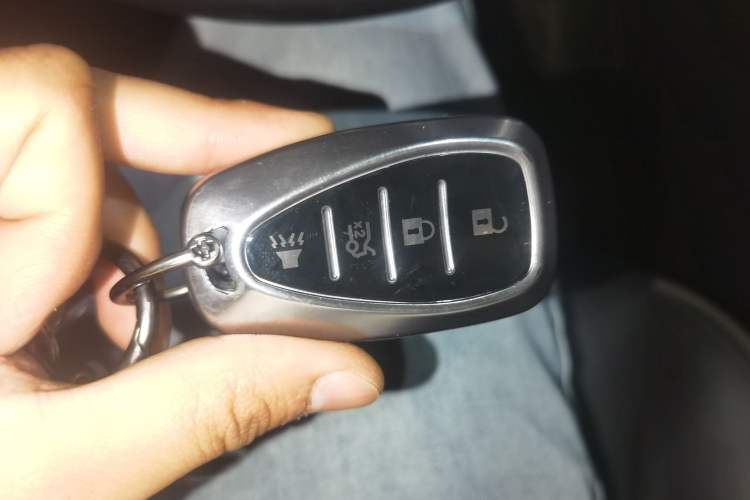 Used Chevrolet Equinox 2019 535T Automatic YuJie Edition China V Standard Vehicle Key