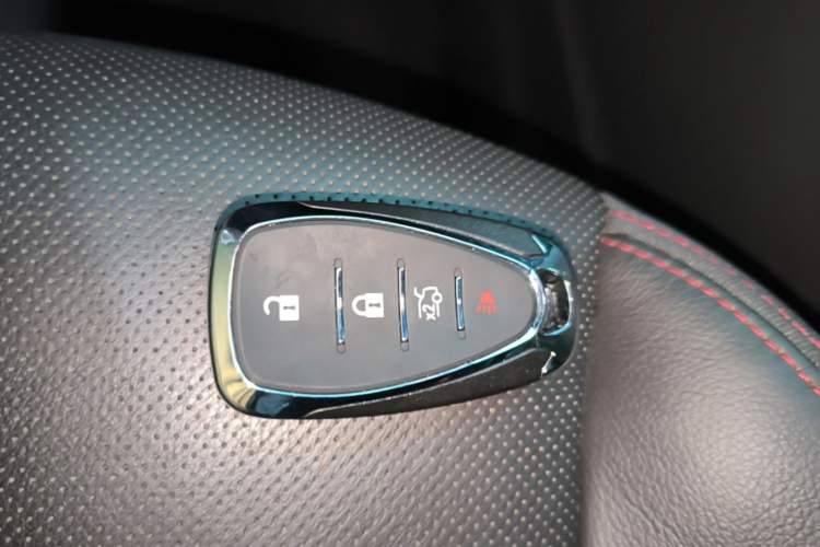 Used Chevrolet Equinox 2019 Redline 550T Automatic All-Wheel-Drive Trailblazer RS China VI Standard Vehicle Key