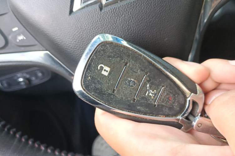 Used Chevrolet Equinox 2019 Redline 550T Automatic All-Wheel-Drive Trailblazer RS China VI Standard Vehicle Key