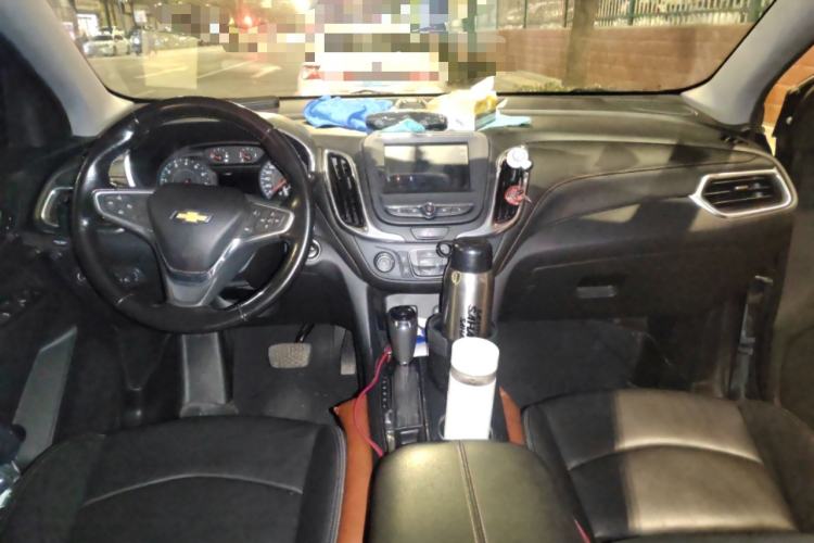 Used Chevrolet Equinox 2019 535T Automatic Chijie Edition China VI Center Console