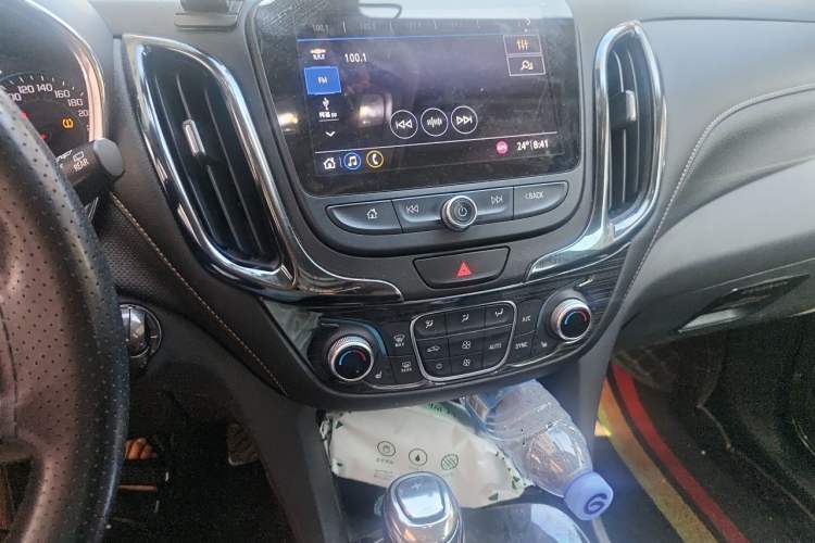 Used Chevrolet Equinox 2019 535T Automatic YuJie Edition China V Standard Audio And AC Panel