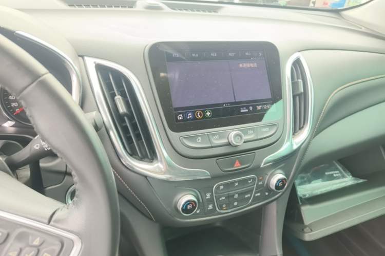 Used Chevrolet Equinox 2019 535T Automatic YuJie Edition China V Standard Audio And AC Panel