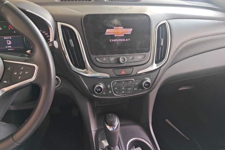 Used Chevrolet Equinox 2019 535T Automatic YuJie Edition China VI Audio And AC Panel