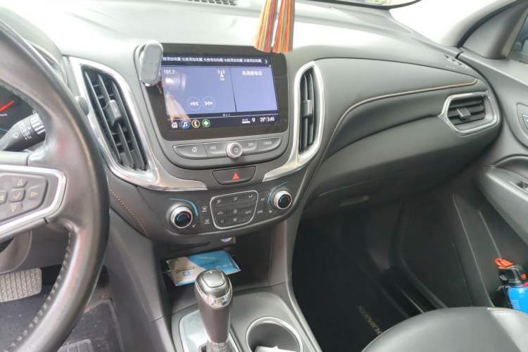 Used Chevrolet Equinox 2019 535T Automatic YuJie Edition China VI Audio And AC Panel