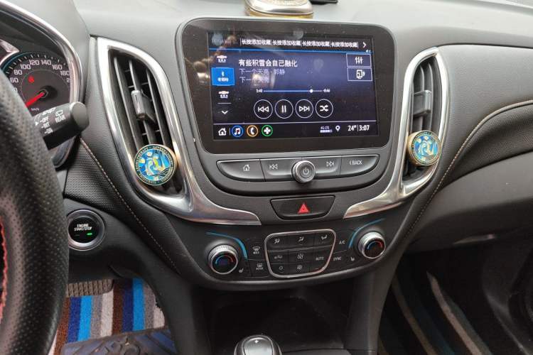 Used Chevrolet Equinox 2019 535T Automatic YuJie Edition China VI Audio And AC Panel