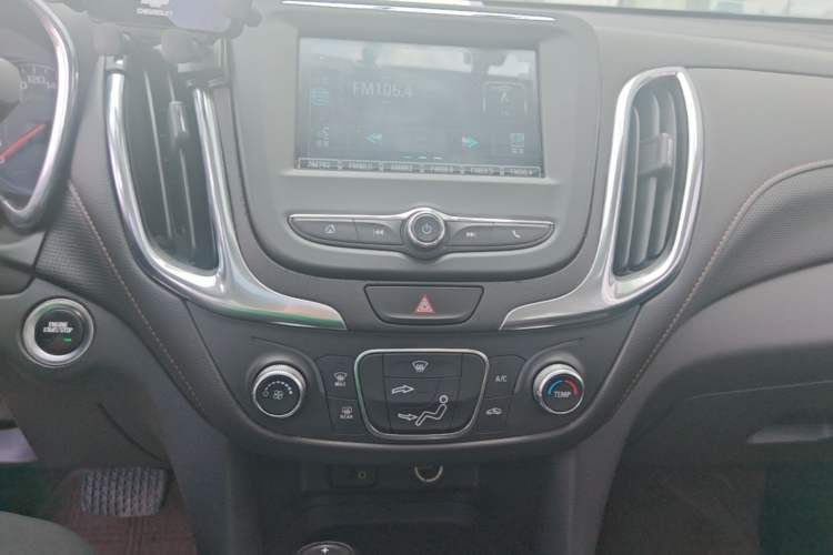 Used Chevrolet Equinox 2019 535T Automatic Chijie Edition China VI Audio And AC Panel