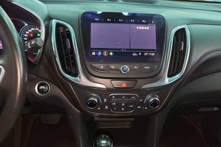 Used Chevrolet Equinox 2019 Redline 550T Automatic All-Wheel-Drive RS Model China VI Standard Audio And AC Panel