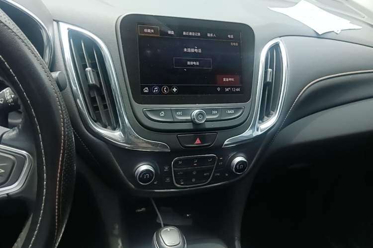 Used Chevrolet Equinox 2019 535T Automatic YuJie Edition China V Standard Audio And AC Panel