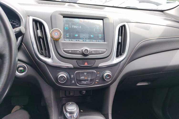 Used Chevrolet Equinox 2019 535T Automatic Chijie Edition China VI Audio And AC Panel