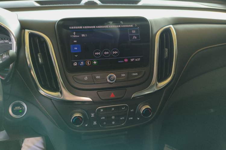 Used Chevrolet Equinox 2019 535T Automatic YuJie Edition China V Standard Audio And AC Panel