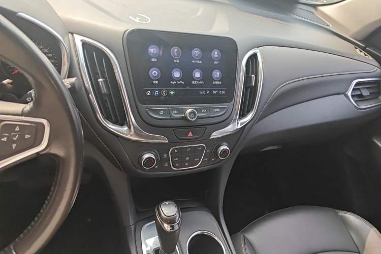 Used Chevrolet Equinox 2019 535T Automatic YuJie Edition China V Standard Audio And AC Panel