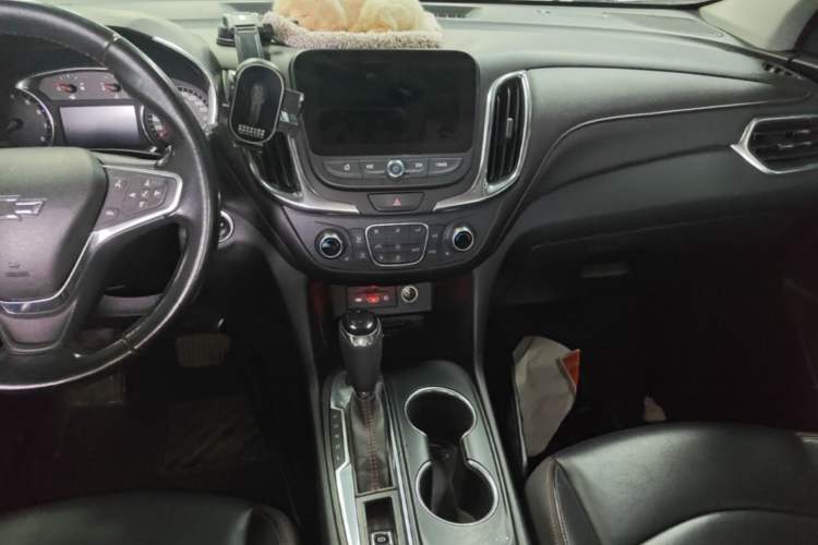 Used Chevrolet Equinox 2019 Redline 550T Automatic All-Wheel-Drive RS Model China VI Standard Audio And AC Panel
