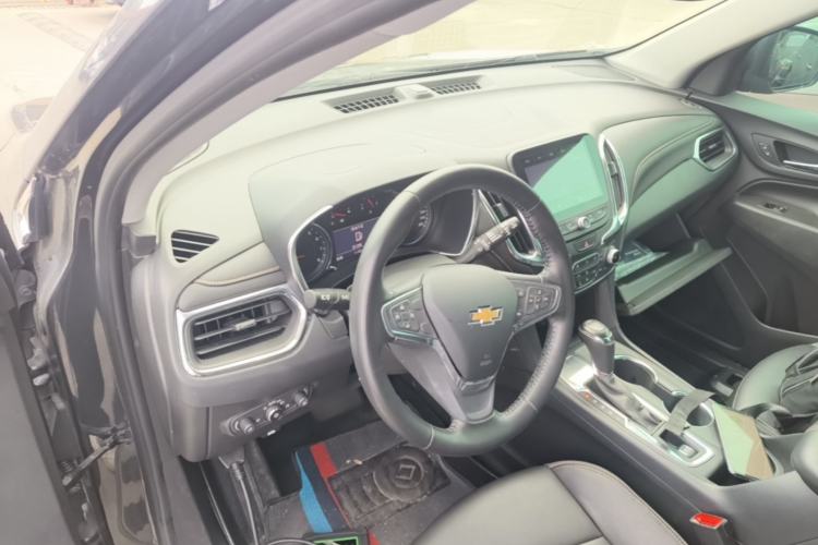 Used Chevrolet Equinox 2019 535T Automatic YuJie Edition China V Standard Center Console