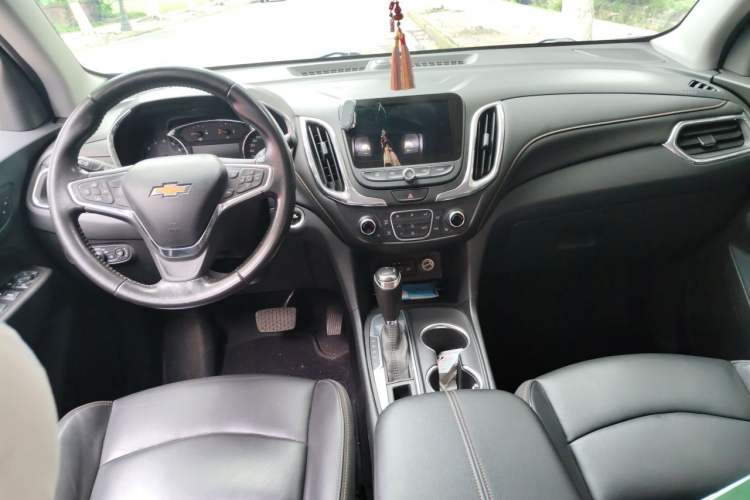Used Chevrolet Equinox 2019 535T Automatic YuJie Edition China VI Center Console