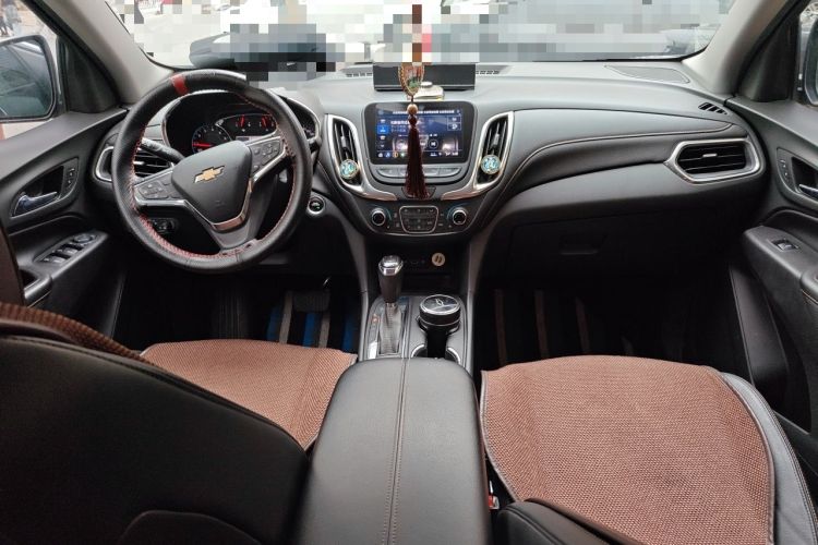 Used Chevrolet Equinox 2019 535T Automatic YuJie Edition China VI Center Console