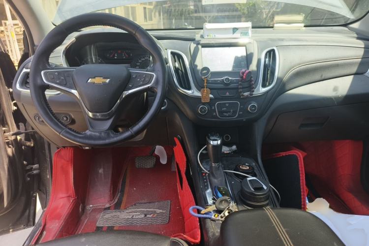 Used Chevrolet Equinox 2019 535T Automatic Chijie Edition China VI Center Console