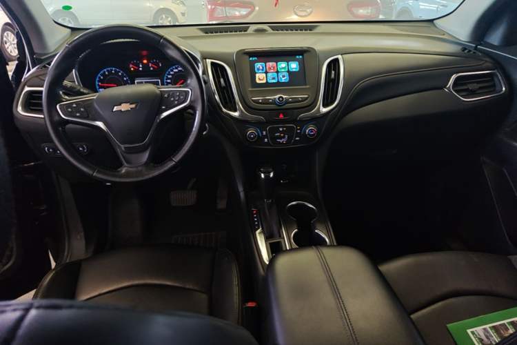 Used Chevrolet Equinox 2019 535T Automatic Chijie Edition China V Standard Center Console