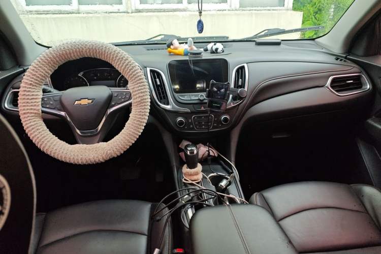 Used Chevrolet Equinox 2019 535T Automatic YuJie Edition China V Standard Center Console