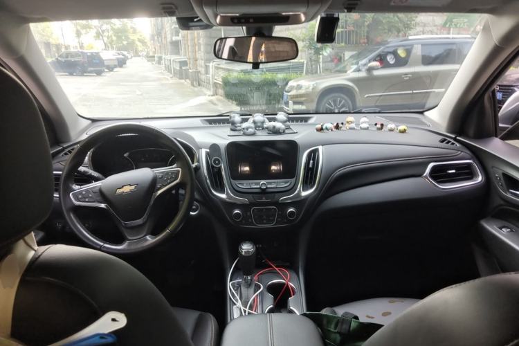 Used Chevrolet Equinox 2019 535T Automatic YuJie Edition China V Standard Center Console