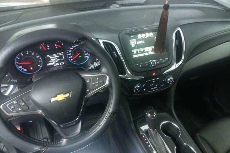 Used Chevrolet Equinox 2019 535T Automatic Chijie Edition China V Standard Center Console