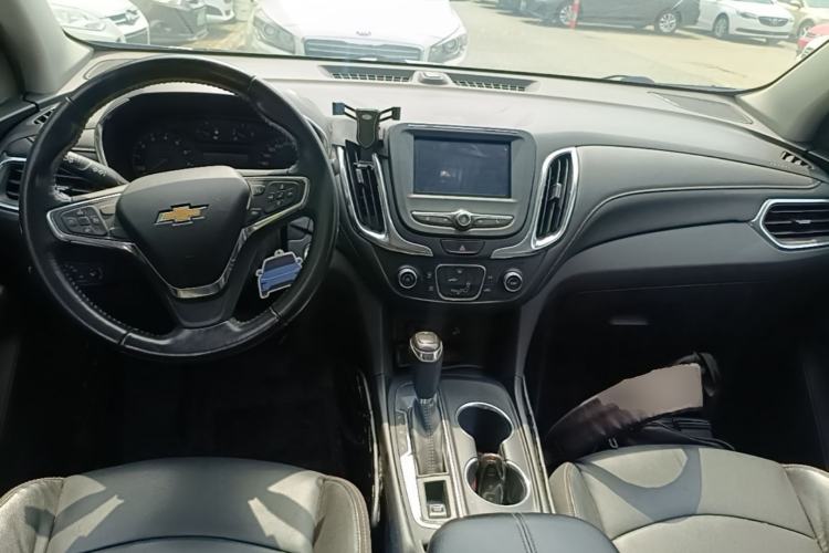Used Chevrolet Equinox 2019 535T Automatic Chijie Edition China V Standard Center Console