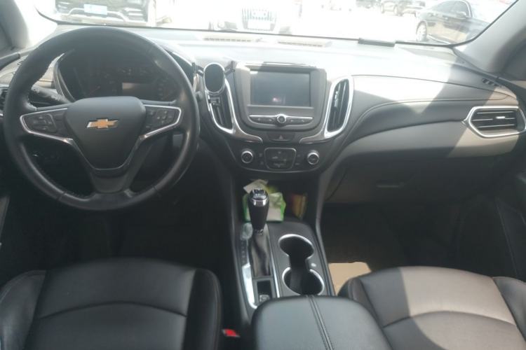 Used Chevrolet Equinox 2019 535T Automatic Chijie Edition China VI Center Console