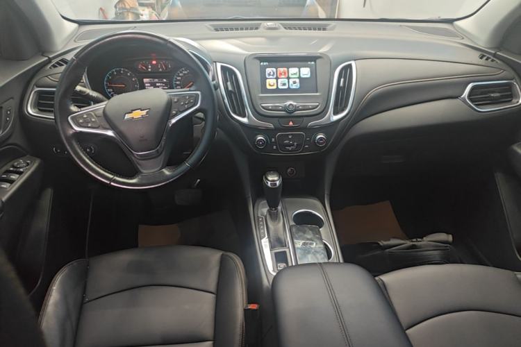Used Chevrolet Equinox 2019 535T Automatic Chijie Edition China VI Center Console
