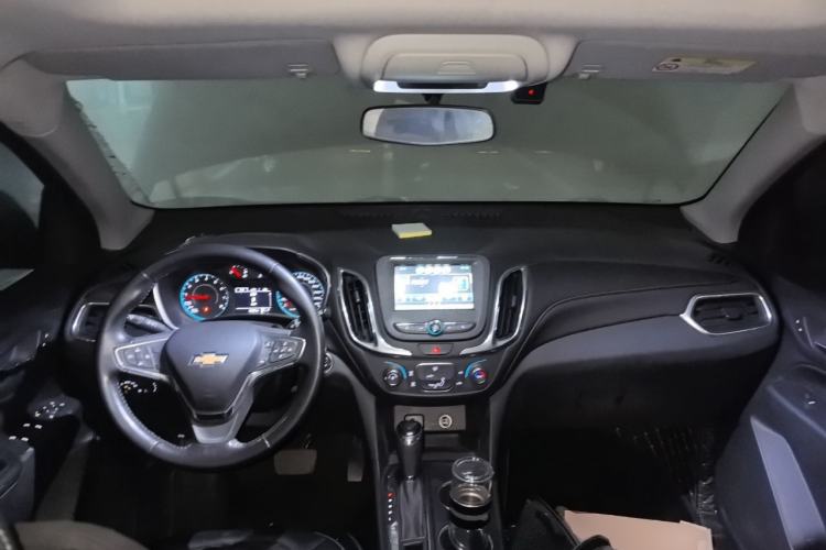 Used Chevrolet Equinox 2019 535T Automatic Chijie Edition China VI Center Console