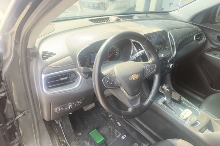 Used Chevrolet Equinox 2019 535T Automatic YuJie Edition China V Standard Center Console