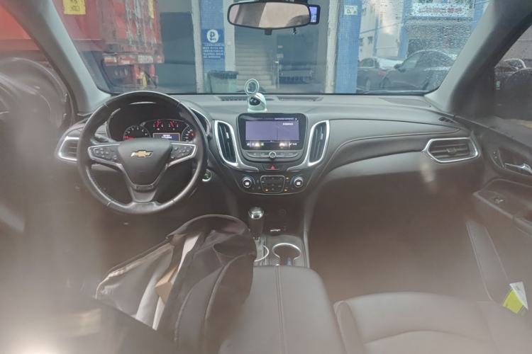 Used Chevrolet Equinox 2019 535T Automatic YuJie Edition China VI Center Console