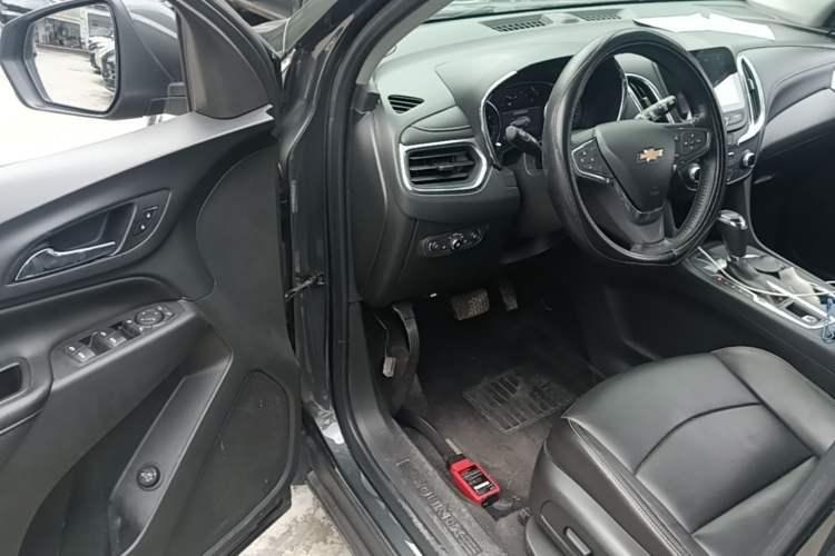 Used Chevrolet Equinox 2019 535T Automatic YuJie Edition China V Standard Driver Seat