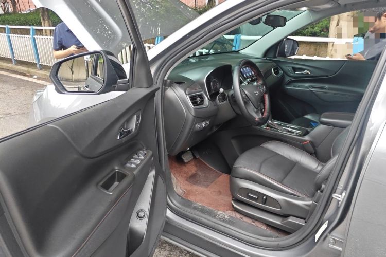 Used Chevrolet Equinox 2019 Redline 550T Automatic All-Wheel-Drive RS Model China VI Standard Driver Seat