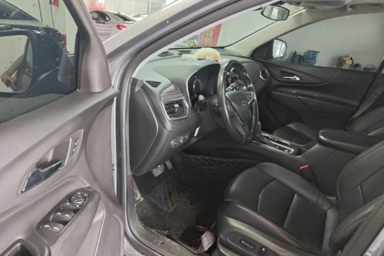 Used Chevrolet Equinox 2019 Redline 550T Automatic All-Wheel-Drive RS Model China VI Standard Driver Seat