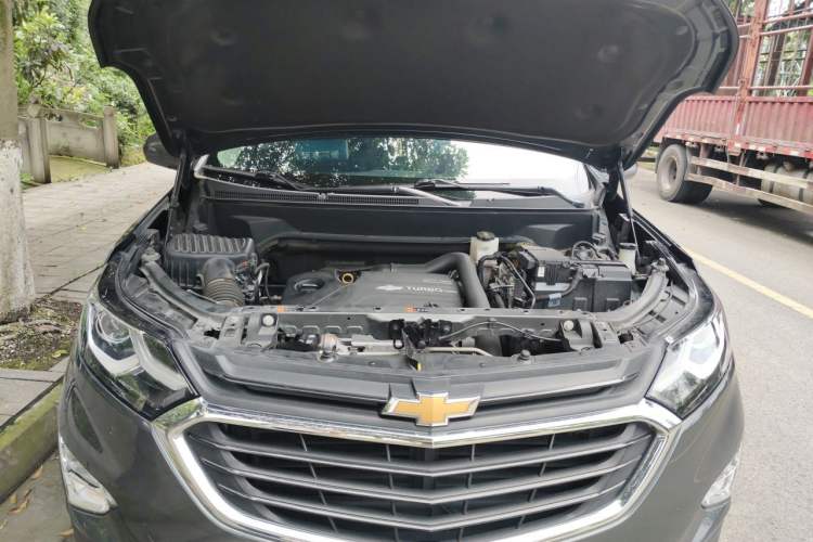 Used Chevrolet Equinox 2019 535T Automatic YuJie Edition China VI Engine Bay