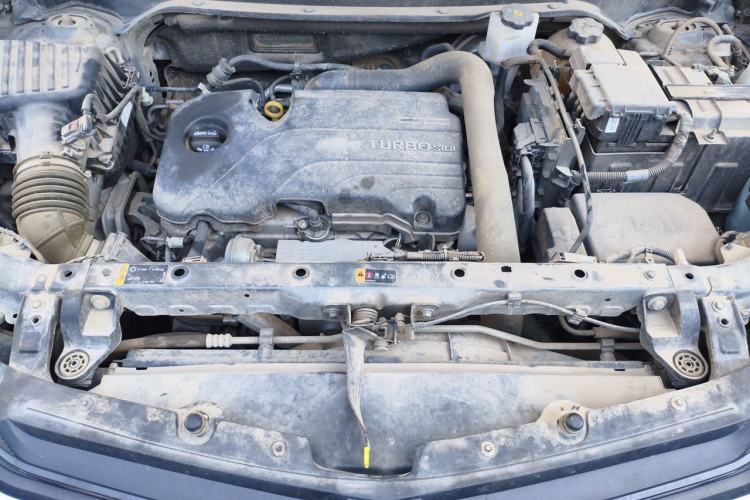 Used Chevrolet Equinox 2019 535T Automatic Lingjie Edition China VI Standard Engine Bay