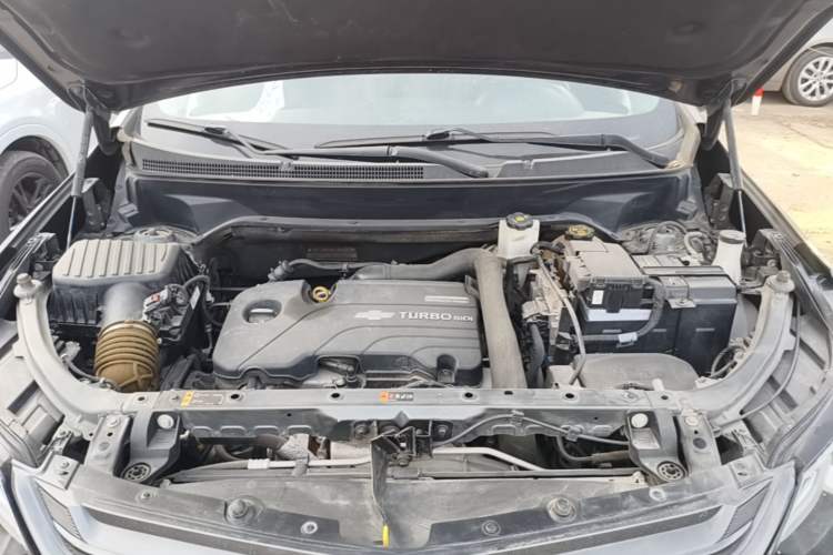 Used Chevrolet Equinox 2019 535T Automatic Chijie Edition China VI Engine Bay