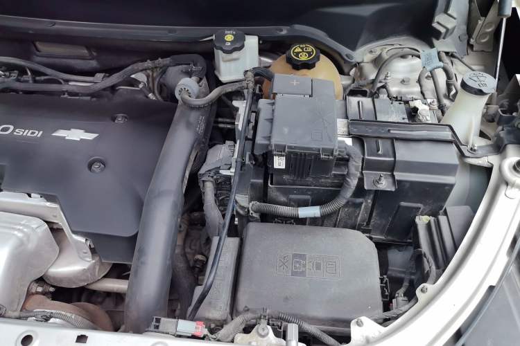 Used Chevrolet Equinox 2019 Redline 550T Automatic All-Wheel-Drive Trailblazer RS China VI Standard Engine Bay Left