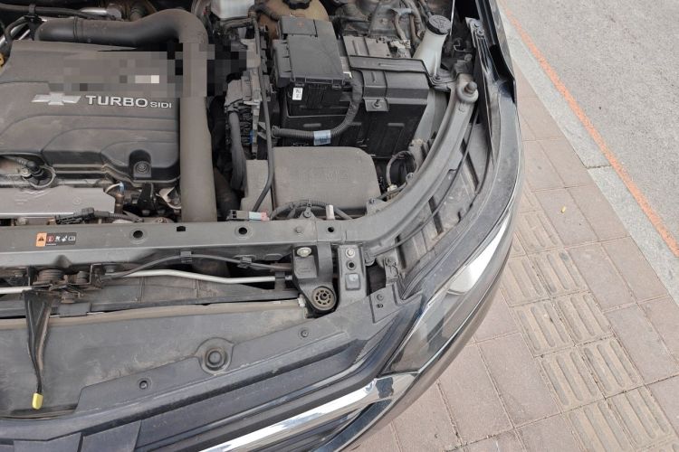 Used Chevrolet Equinox 2019 535T Automatic YuJie Edition China VI Engine Bay Left